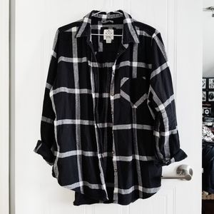 Black and white plaid long sleeve shirt